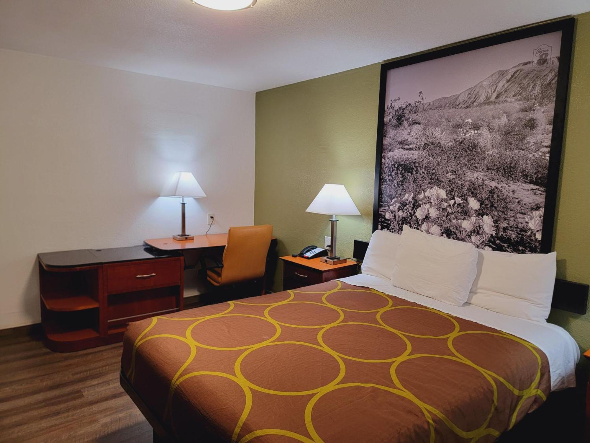 Hotel Super 8 By Wyndham El Centro North Esterno foto